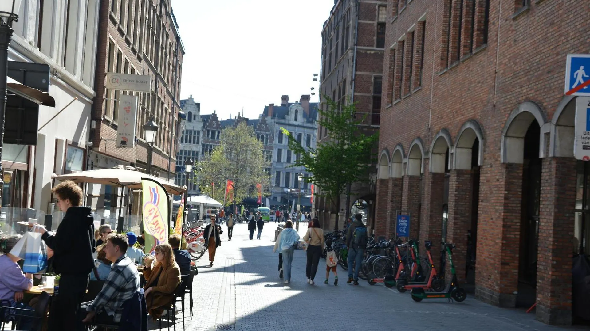 Historical Center Antwerp, All On Foot Antwerpen
